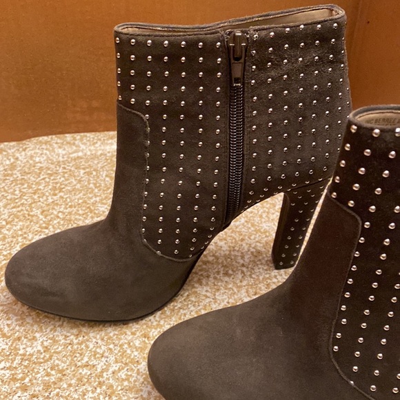 INC International Concepts (Macys) studded ankle boots dark Mink olive 7 new box - Picture 3 of 8